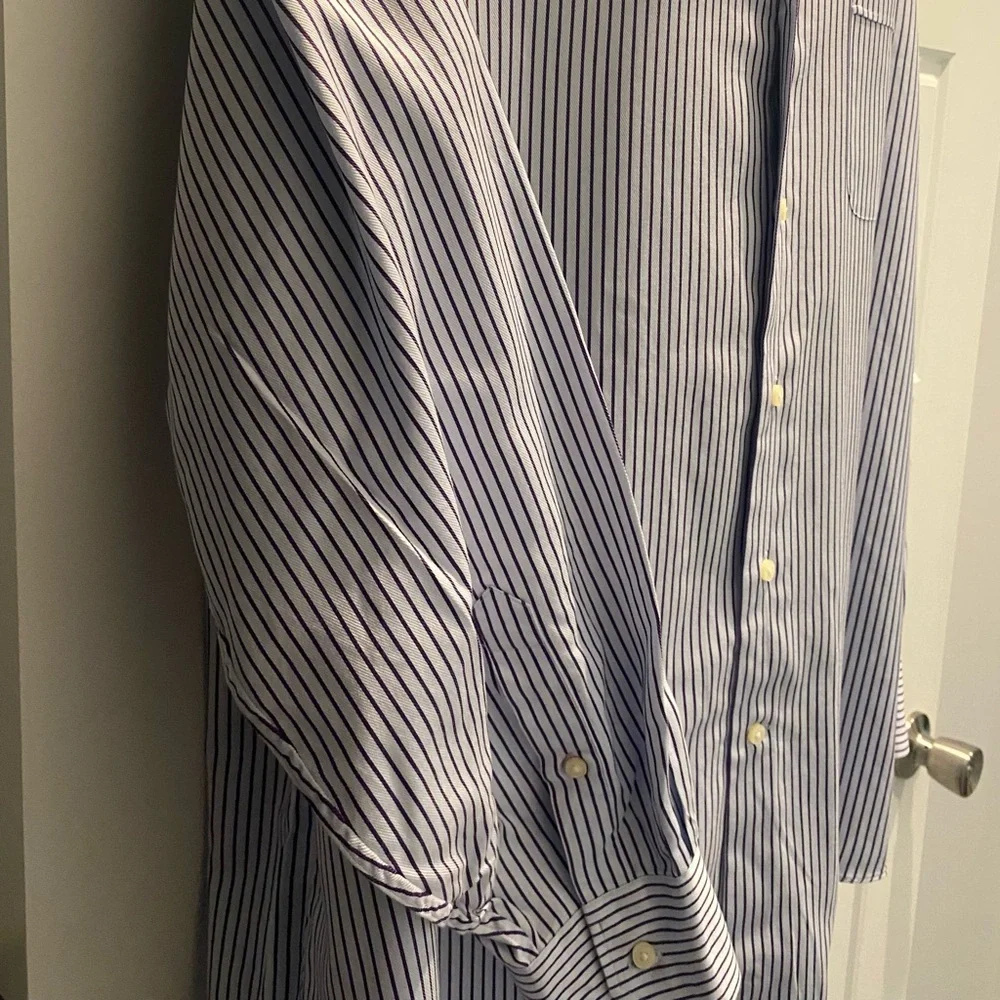 Tommy Bahama Men’s Shirt Size 18/34-35 Purple Stripes on White; Dress Attire - Picture 5 of 5